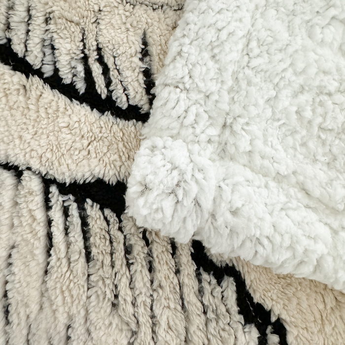 91家纺网 家纺一手货源 找家纺 （总）丹本家纺 2025新款双层阳离子叶子提花塔芙绒羊羔绒跨境双层毛毯盖毯毯子