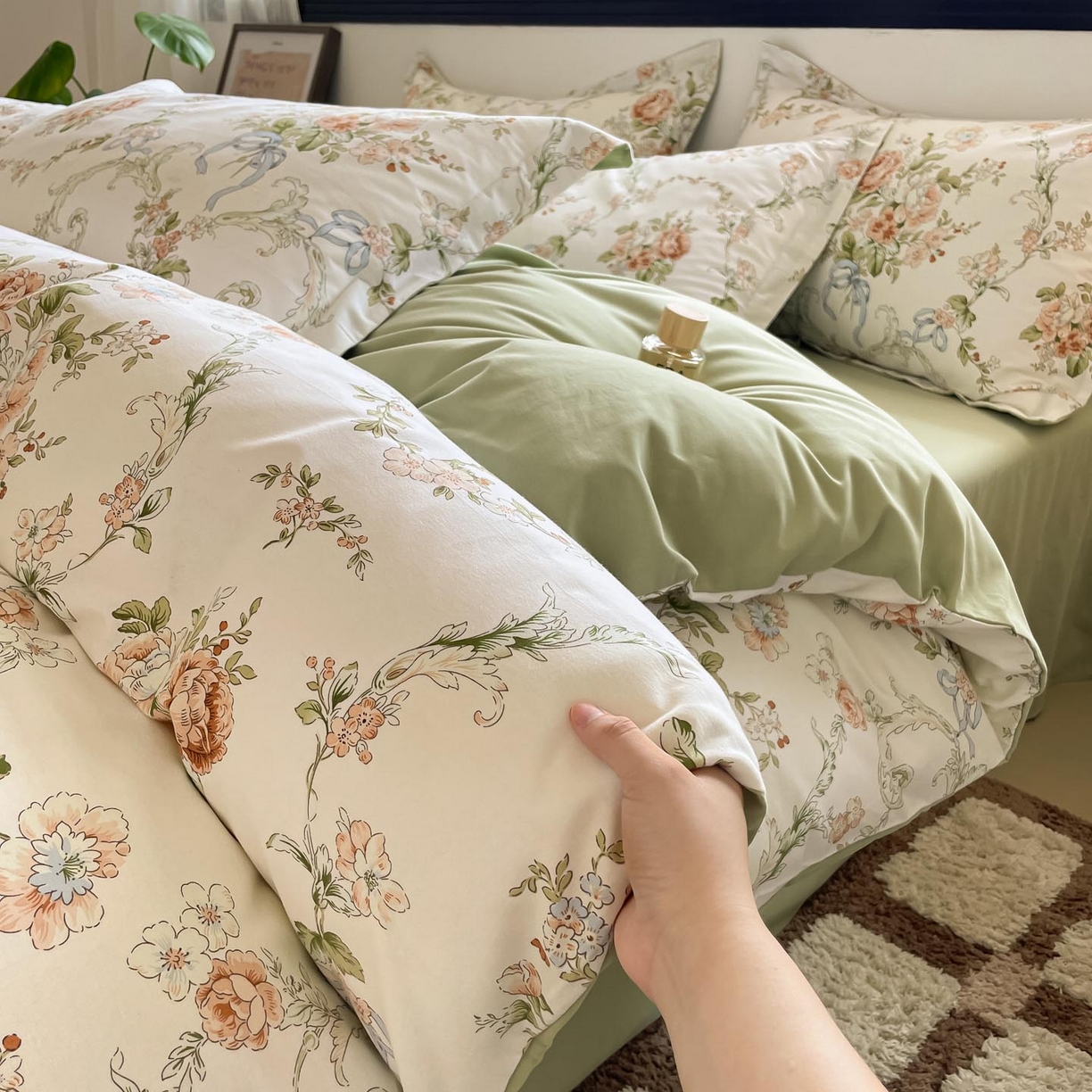 91家纺网 家纺一手货源 找家纺 涵宸家纺 2025新款加厚全棉磨毛印花四件套--罗马系列 场景二 F花纹