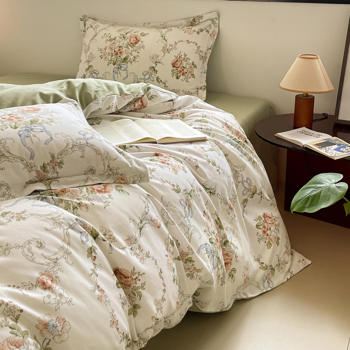 91家纺网 家纺一手货源 找家纺 涵宸家纺 2025新款加厚全棉磨毛印花四件套--罗马系列 场景二 F花纹