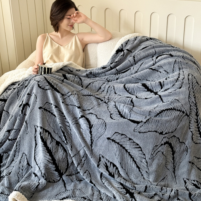91家纺网 家纺一手货源 找家纺 丹本家纺 2025新款双层阳离子叶子提花塔芙绒羊羔绒跨境双层毛毯盖毯毯子 叶子灰色