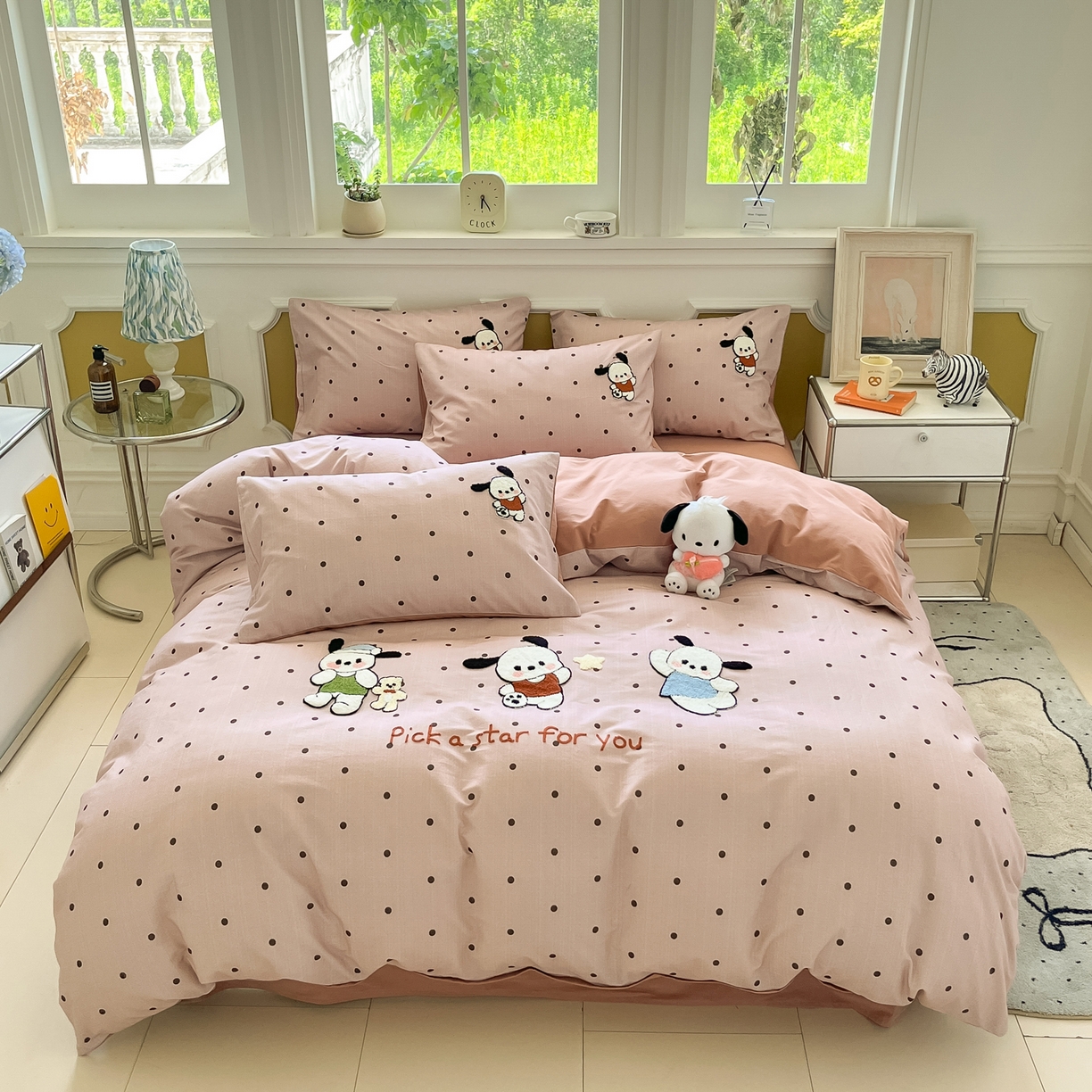 91家纺网 家纺一手货源 找家纺 雅居纺家纺 2025新款全棉纯棉磨毛毛巾绣四件套 波点恰恰狗