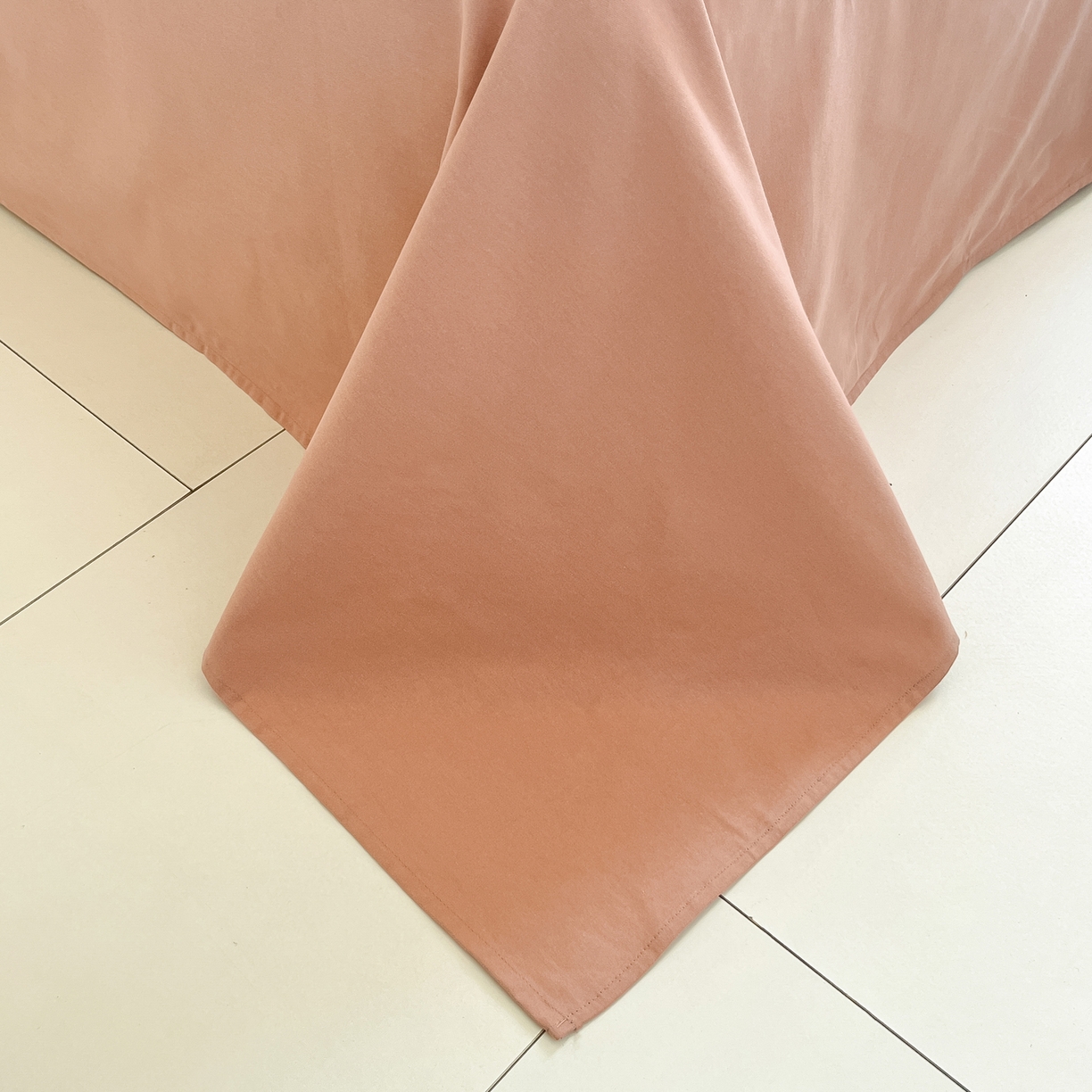 91家纺网 家纺一手货源 找家纺 雅居纺家纺 2025新款全棉纯棉磨毛毛巾绣四件套 波点恰恰狗