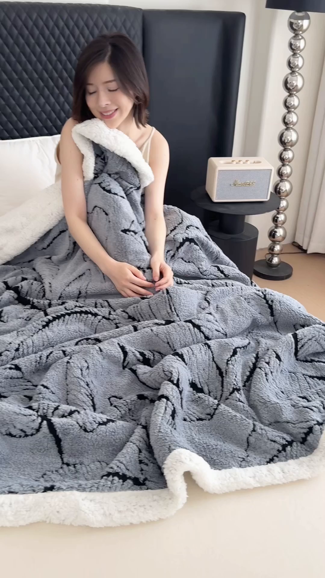 91家纺网 家纺一手货源 找家纺 丹本家纺 2025新款双层阳离子叶子提花塔芙绒羊羔绒跨境双层毛毯盖毯毯子 叶子灰色