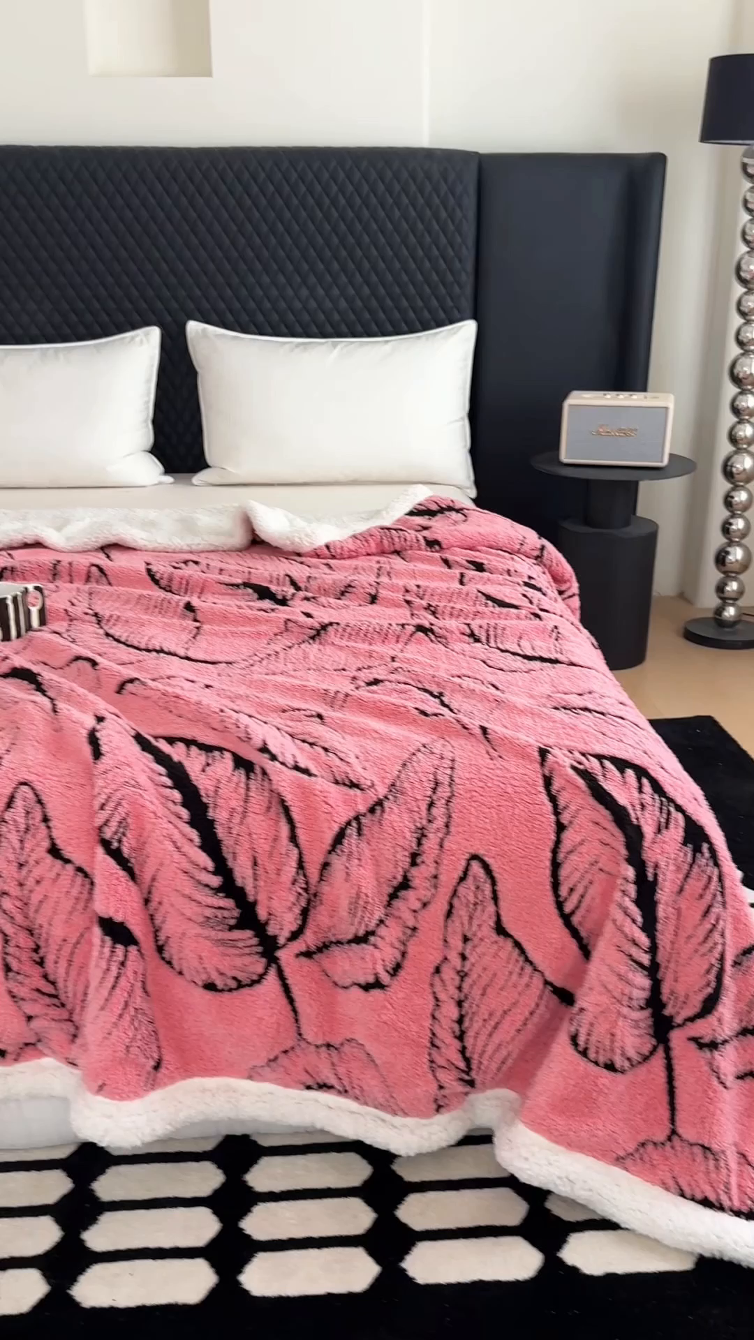 91家纺网 家纺一手货源 找家纺 丹本家纺 2025新款双层阳离子叶子提花塔芙绒羊羔绒跨境双层毛毯盖毯毯子 叶子粉色