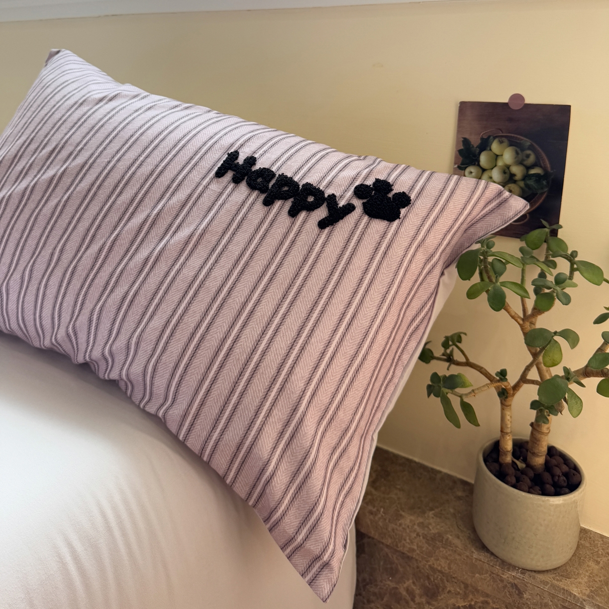 91家纺网 家纺一手货源 找家纺 雅居纺家纺 2025新款全棉纯棉磨毛毛巾绣四件套 蝴蝶结爱心狗狗