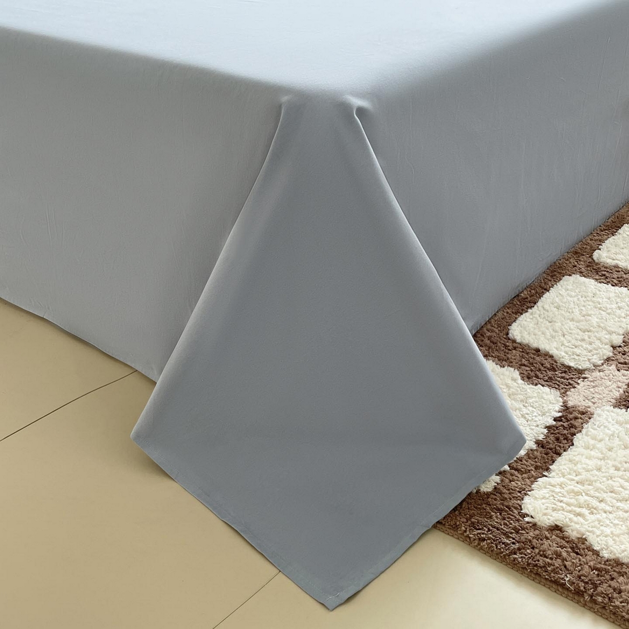 91家纺网 家纺一手货源 找家纺 涵宸家纺 2025新款加厚全棉磨毛印花四件套--罗马系列 场景二 F阡陌