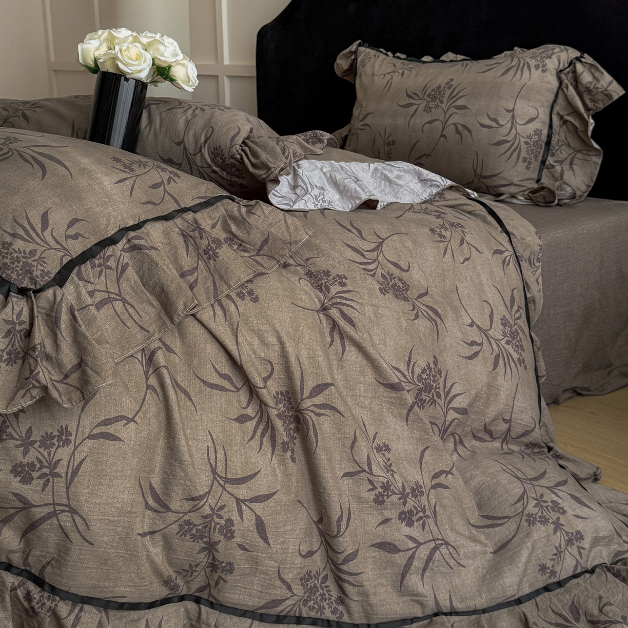 91家纺网 家纺一手货源 找家纺 吾欢心 2025新款法式加厚复古亚麻皱皱纱印花款四件套 叙语时光