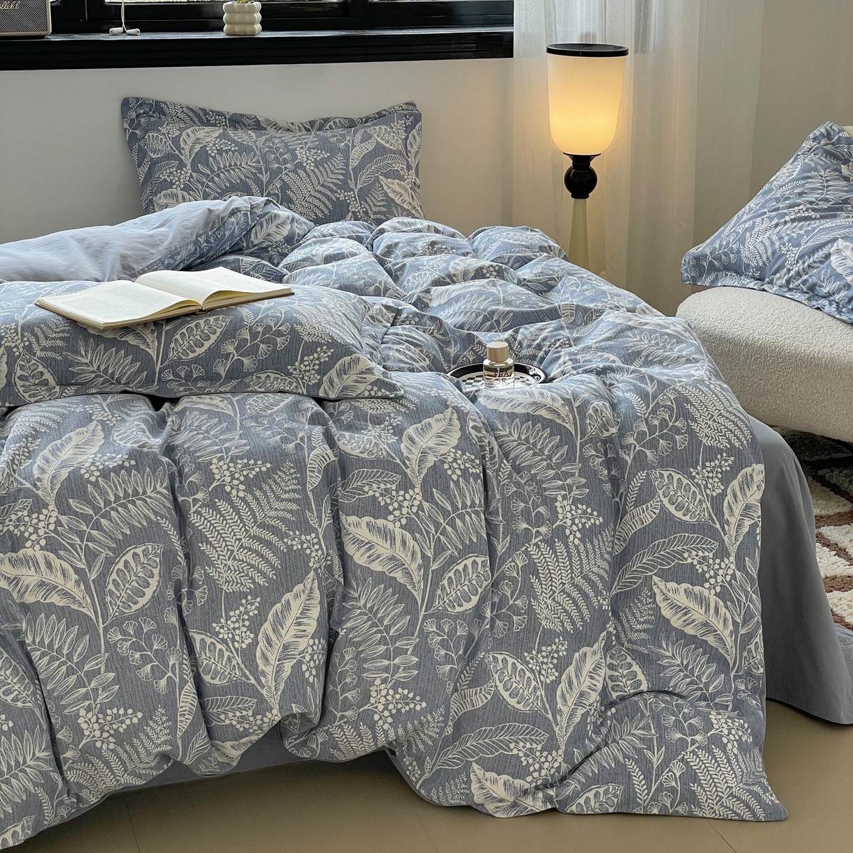 91家纺网 家纺一手货源 找家纺 涵宸家纺 2025新款加厚全棉磨毛印花四件套--罗马系列 场景二 F阡陌