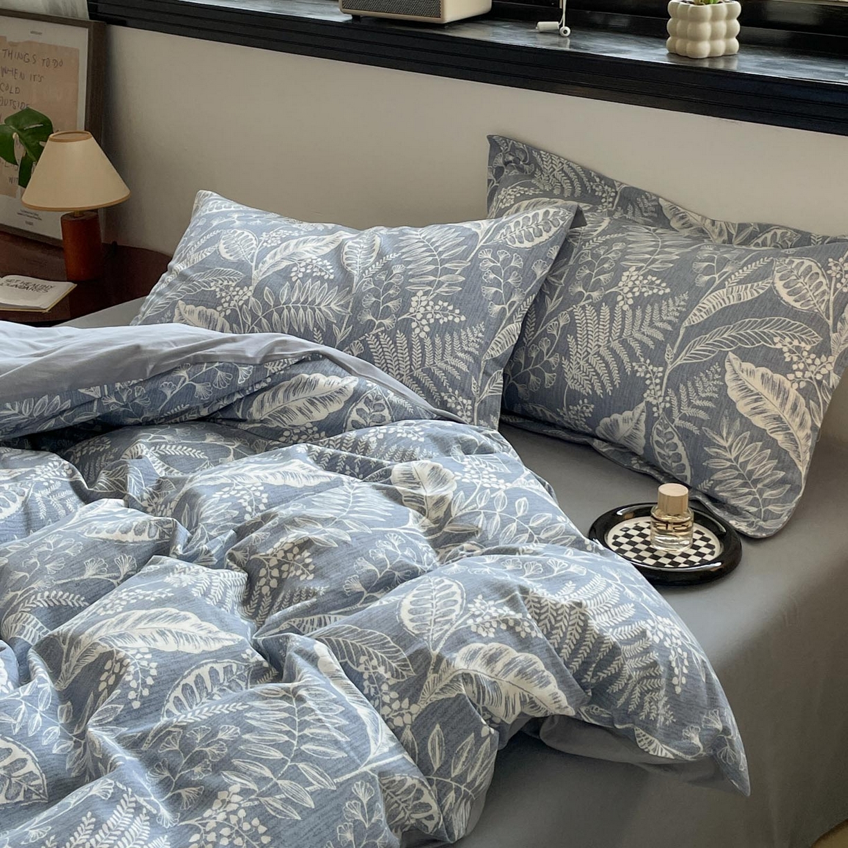 91家纺网 家纺一手货源 找家纺 涵宸家纺 2025新款加厚全棉磨毛印花四件套--罗马系列 场景二 F阡陌