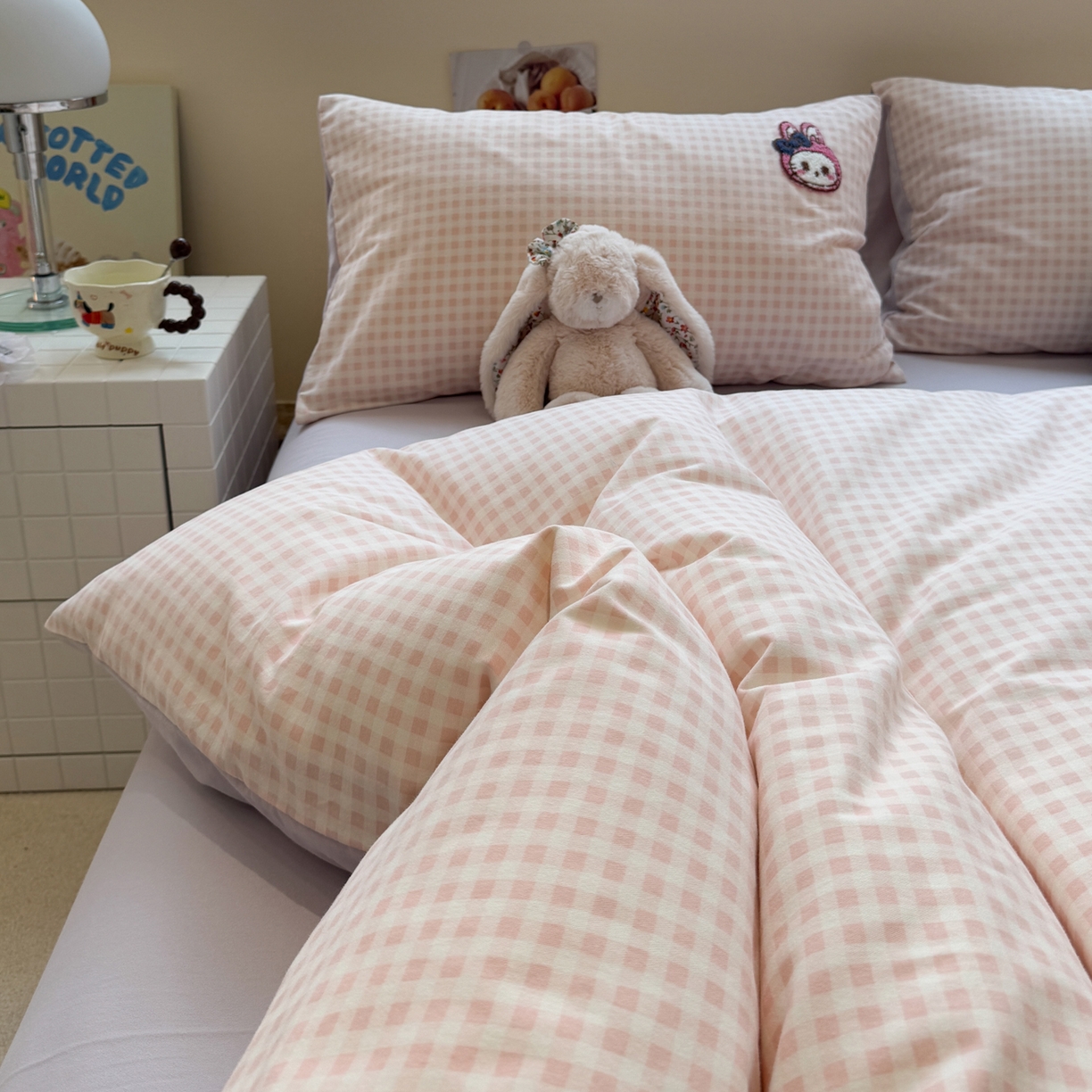 91家纺网 家纺一手货源 找家纺 雅居纺家纺 2025新款全棉纯棉磨毛毛巾绣四件套 奶萌兔兔