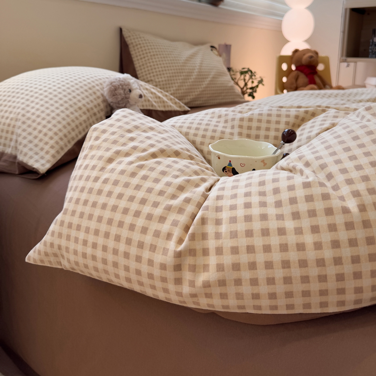 91家纺网 家纺一手货源 找家纺 雅居纺家纺 2025新款全棉纯棉磨毛毛巾绣四件套 童趣腊肠狗