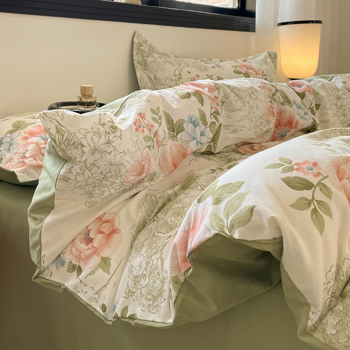 91家纺网 家纺一手货源 找家纺 涵宸家纺 2025新款加厚全棉磨毛印花四件套--罗马系列 场景二 F怡然