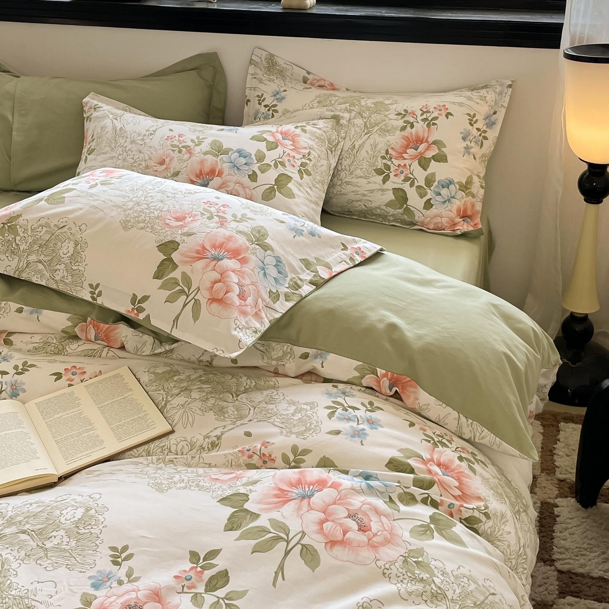 91家纺网 家纺一手货源 找家纺 涵宸家纺 2025新款加厚全棉磨毛印花四件套--罗马系列 场景二 F怡然