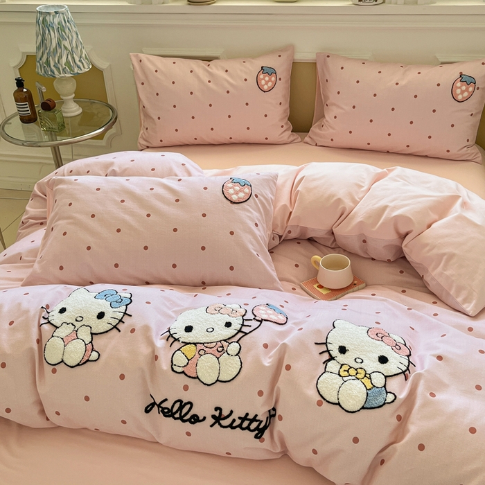 91家纺网 家纺一手货源 找家纺 雅居纺家纺 2025新款全棉纯棉磨毛三丽鸥毛巾绣四件套 波点KT猫