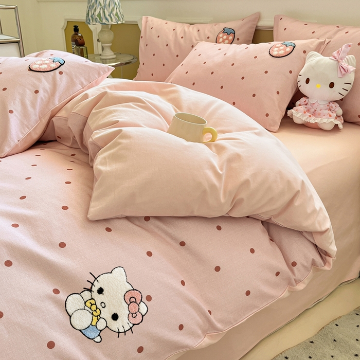 91家纺网 家纺一手货源 找家纺 雅居纺家纺 2025新款全棉纯棉磨毛三丽鸥毛巾绣四件套 波点KT猫