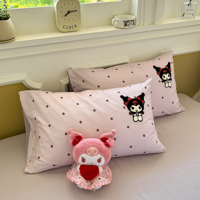 91家纺网 家纺一手货源 找家纺 雅居纺家纺 2025新款全棉纯棉磨毛三丽鸥毛巾绣四件套 波点库洛米