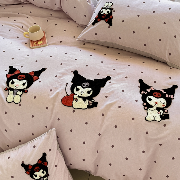 91家纺网 家纺一手货源 找家纺 雅居纺家纺 2025新款全棉纯棉磨毛三丽鸥毛巾绣四件套 波点库洛米