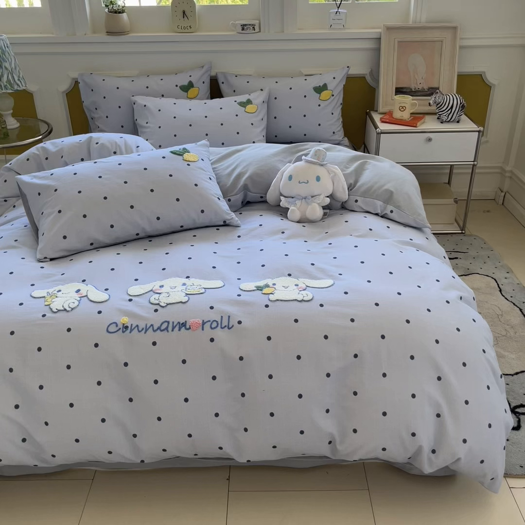 91家纺网 家纺一手货源 找家纺 雅居纺家纺 2025新款全棉纯棉磨毛三丽鸥毛巾绣四件套 波点玉桂狗