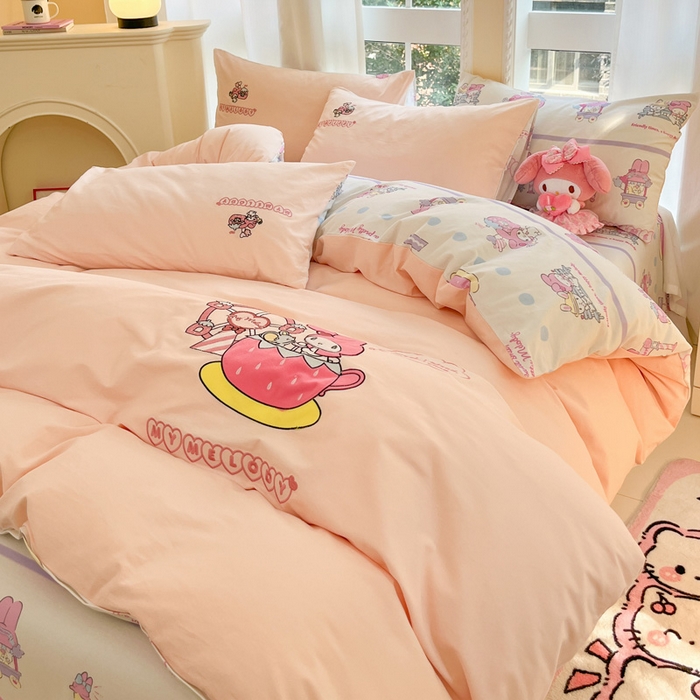 91家纺网 家纺一手货源 找家纺 雅居纺家纺 2025新款全棉纯棉磨毛三丽鸥毛巾绣四件套 草莓美乐蒂