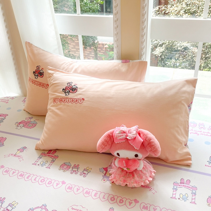 91家纺网 家纺一手货源 找家纺 雅居纺家纺 2025新款全棉纯棉磨毛三丽鸥毛巾绣四件套 草莓美乐蒂