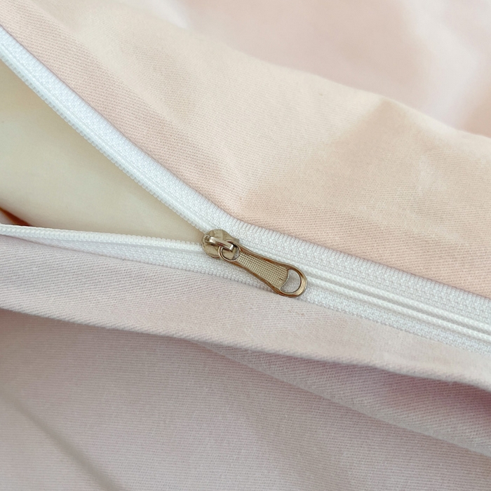 91家纺网 家纺一手货源 找家纺 雅居纺家纺 2025新款全棉纯棉磨毛三丽鸥毛巾绣四件套 蛋糕KT