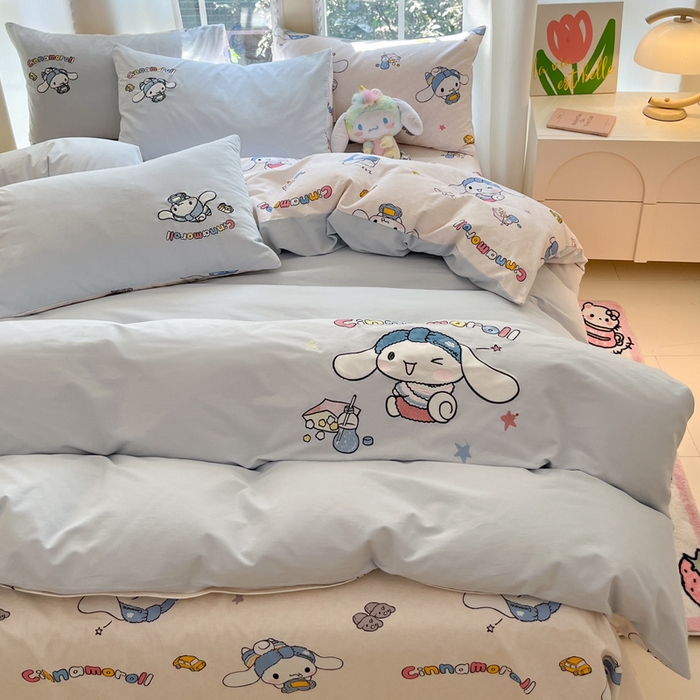 91家纺网 家纺一手货源 找家纺 雅居纺家纺 2025新款全棉纯棉磨毛三丽鸥毛巾绣四件套 度假玉桂狗