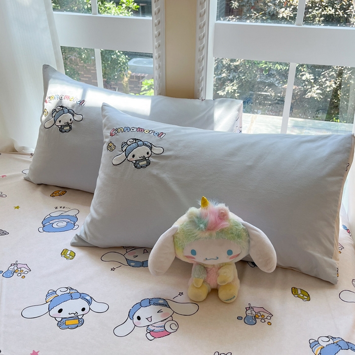 91家纺网 家纺一手货源 找家纺 雅居纺家纺 2025新款全棉纯棉磨毛三丽鸥毛巾绣四件套 度假玉桂狗