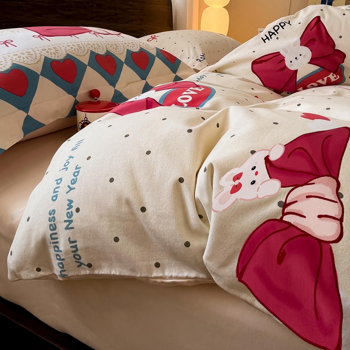 91家纺网 家纺一手货源 找家纺 （总）涵宸家纺 2025新款加厚全棉磨毛印花四件套--罗马系列 场景一