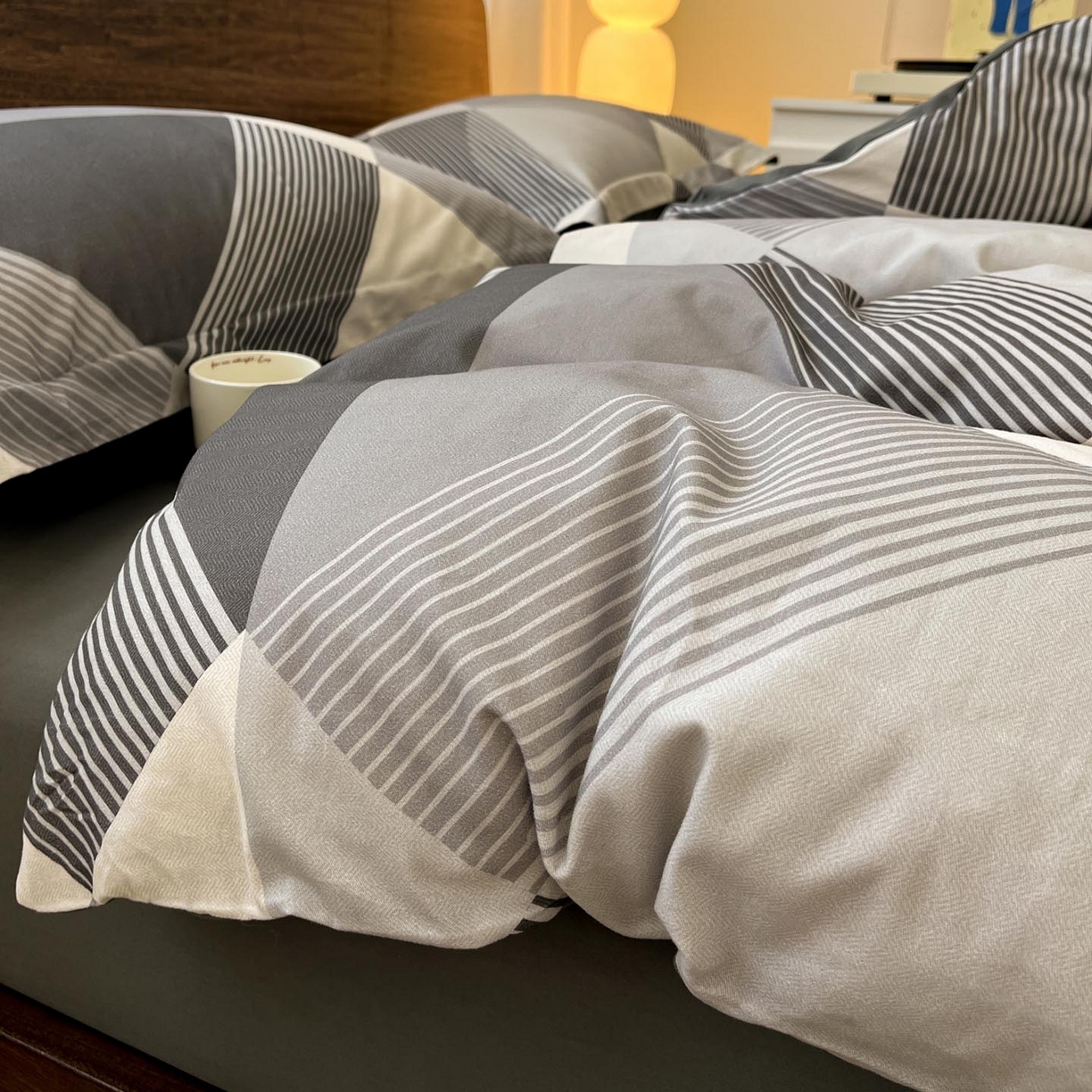 91家纺网 家纺一手货源 找家纺 （总）涵宸家纺 2025新款加厚全棉磨毛印花四件套--罗马系列 场景一