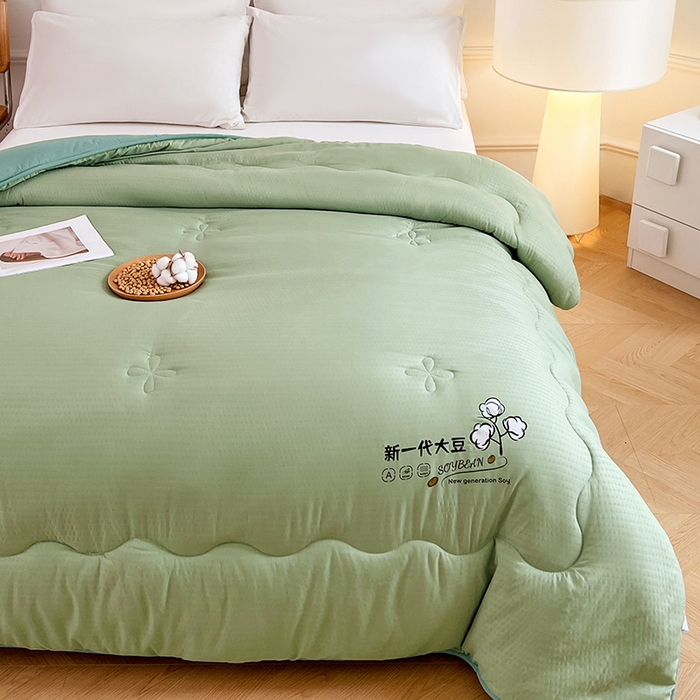 91家纺网 家纺一手货源 找家纺 VIP被业 2025新款简约新一代泡泡棉大豆被冬被被子被芯 草绿