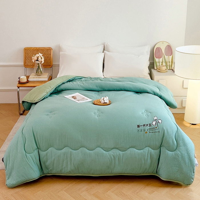91家纺网 家纺一手货源 找家纺 VIP被业 2025新款简约新一代泡泡棉大豆被冬被被子被芯 豆绿