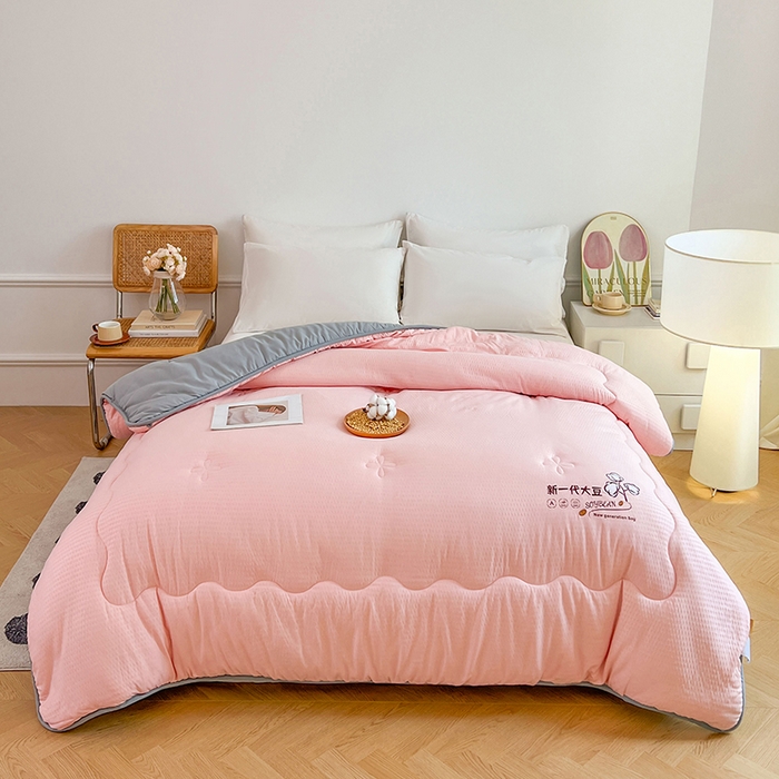 91家纺网 家纺一手货源 找家纺 VIP被业 2025新款简约新一代泡泡棉大豆被冬被被子被芯 粉色
