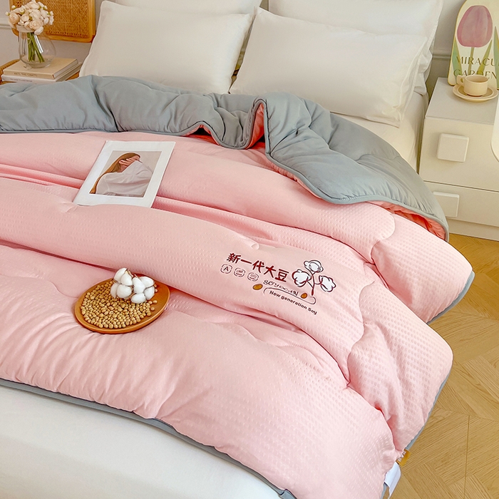 91家纺网 家纺一手货源 找家纺 VIP被业 2025新款简约新一代泡泡棉大豆被冬被被子被芯 粉色