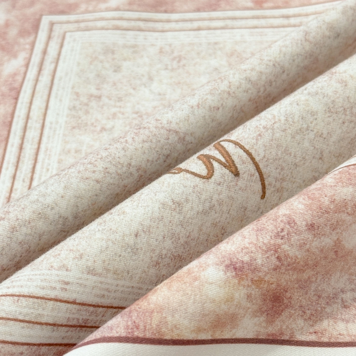 91家纺网 家纺一手货源 找家纺 喜四方 2025新款加厚全棉大版印花四件套 寻觅花香-粉