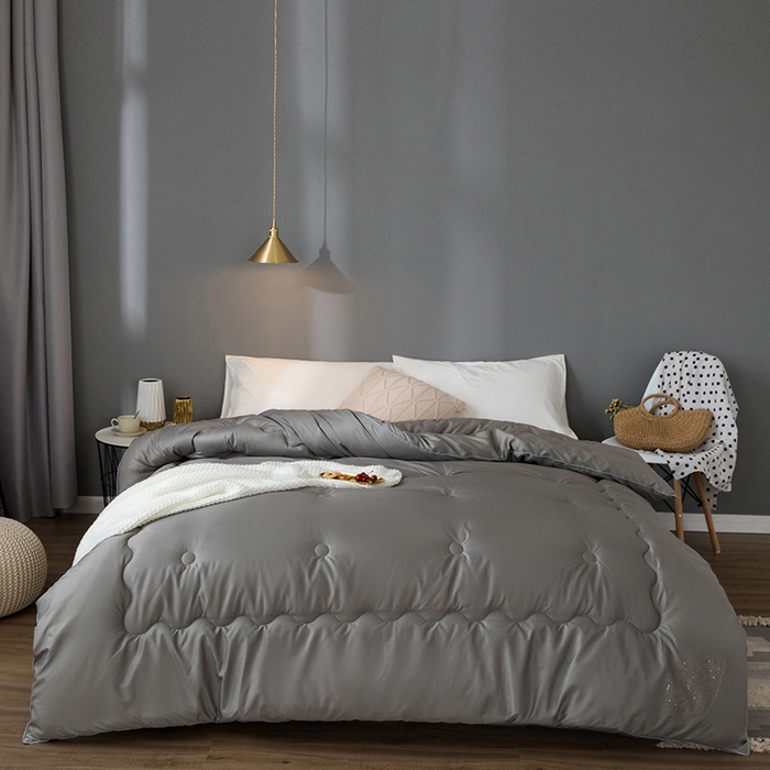 91家纺网 家纺一手货源 找家纺 VIP被业 2025新款简约无味纯色羊毛被冬被被子被芯 灰色