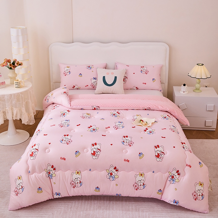 91家纺网 家纺一手货源 找家纺 天瑜家纺 2025新款针织棉豆豆绒大豆被冬被被子被芯 猫咪粉