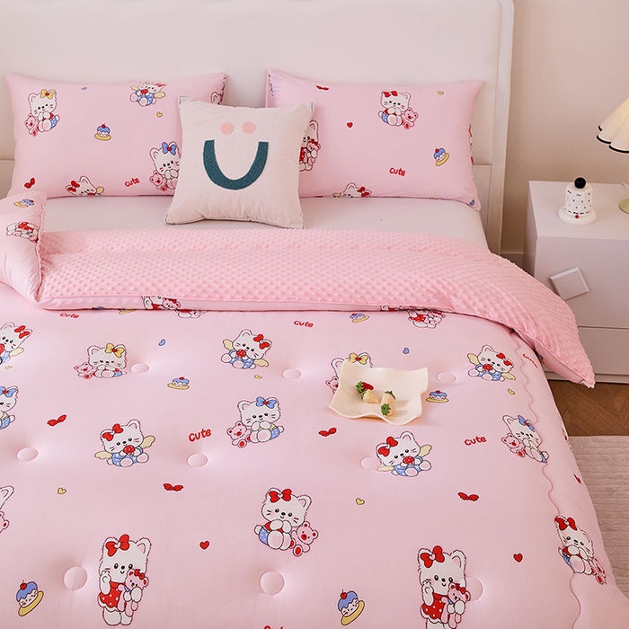 91家纺网 家纺一手货源 找家纺 天瑜家纺 2025新款针织棉豆豆绒大豆被冬被被子被芯 猫咪粉