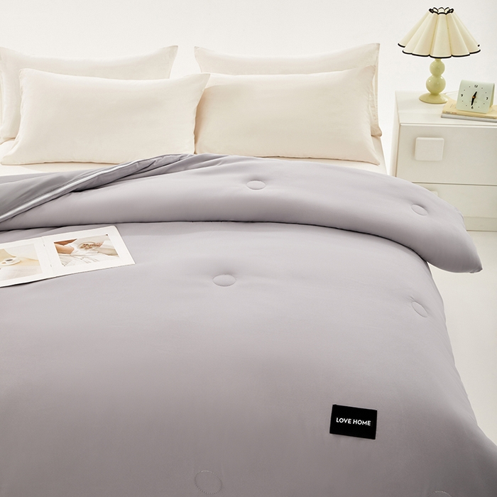 91家纺网 家纺一手货源 找家纺 VIP被业 2025新款双拼贴标大豆子母被冬被被子被芯 深灰拼浅灰