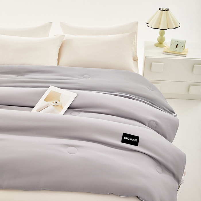 91家纺网 家纺一手货源 找家纺 VIP被业 2025新款双拼贴标大豆子母被冬被被子被芯 深灰拼浅灰