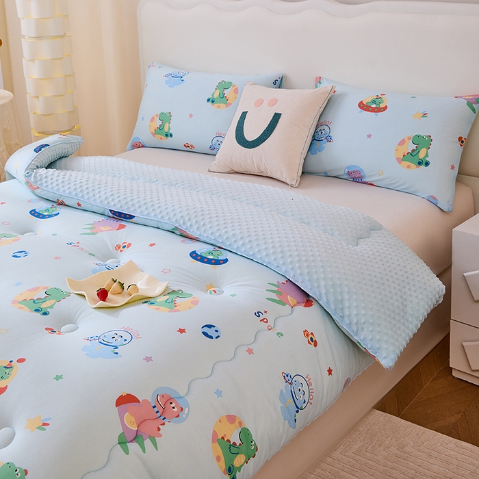 91家纺网 家纺一手货源 找家纺 天瑜家纺 2025新款针织棉豆豆绒大豆被冬被被子被芯 太空恐龙蓝