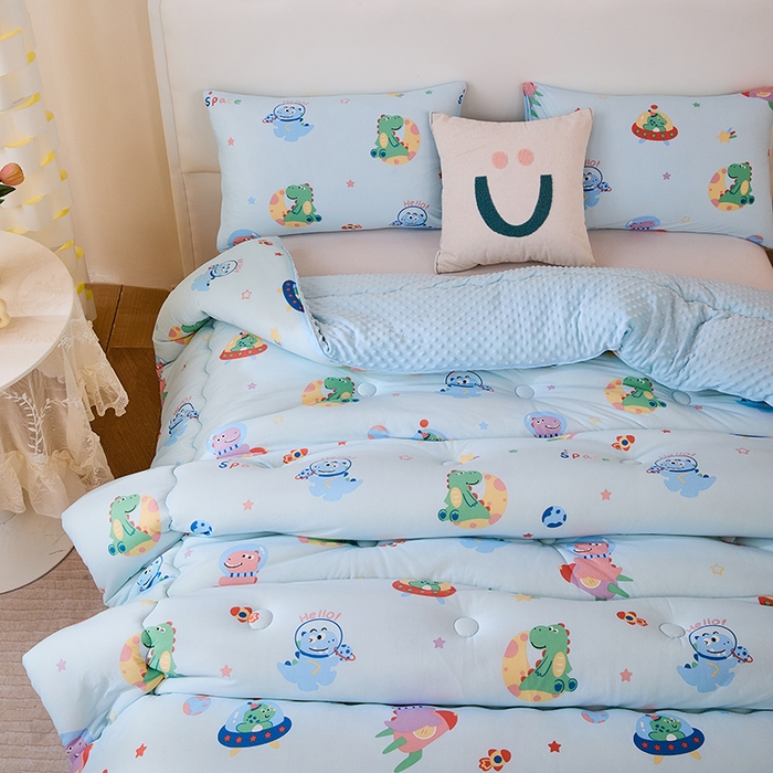 91家纺网 家纺一手货源 找家纺 天瑜家纺 2025新款针织棉豆豆绒大豆被冬被被子被芯 太空恐龙蓝