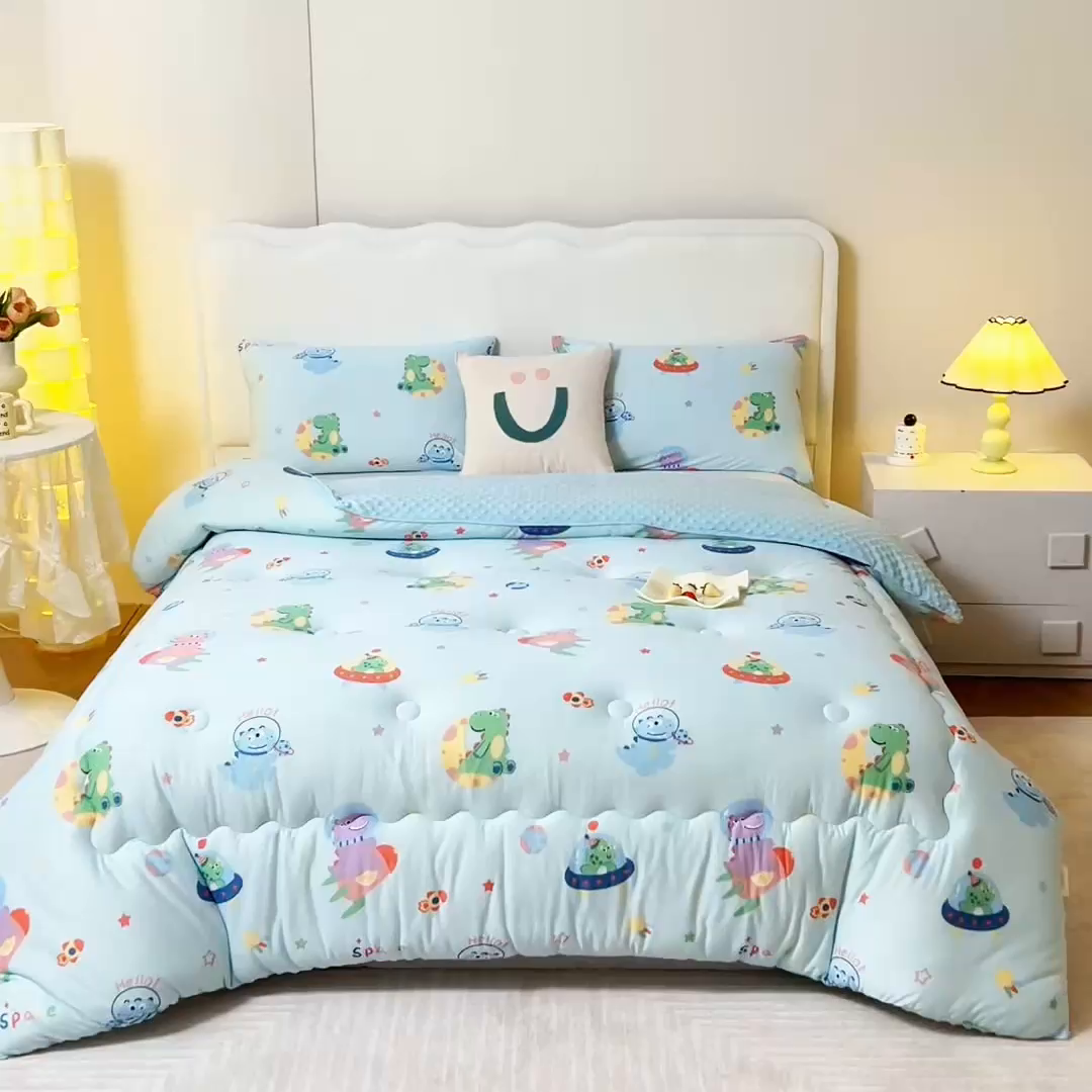 91家纺网 家纺一手货源 找家纺 天瑜家纺 2025新款针织棉豆豆绒大豆被冬被被子被芯 太空恐龙蓝