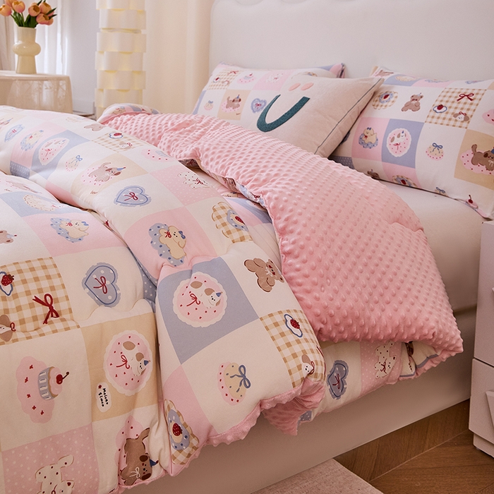 91家纺网 家纺一手货源 找家纺 天瑜家纺 2025新款针织棉豆豆绒大豆被冬被被子被芯 甜心宝贝