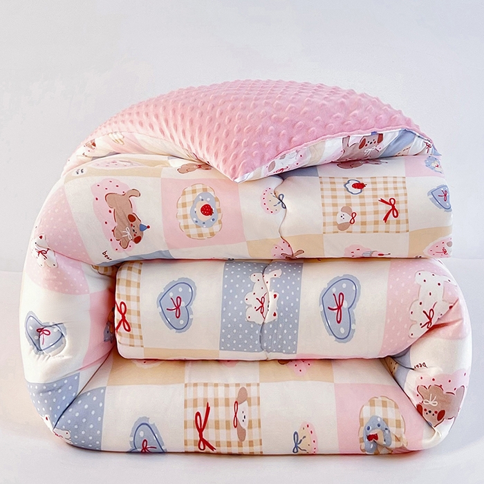 91家纺网 家纺一手货源 找家纺 天瑜家纺 2025新款针织棉豆豆绒大豆被冬被被子被芯 甜心宝贝