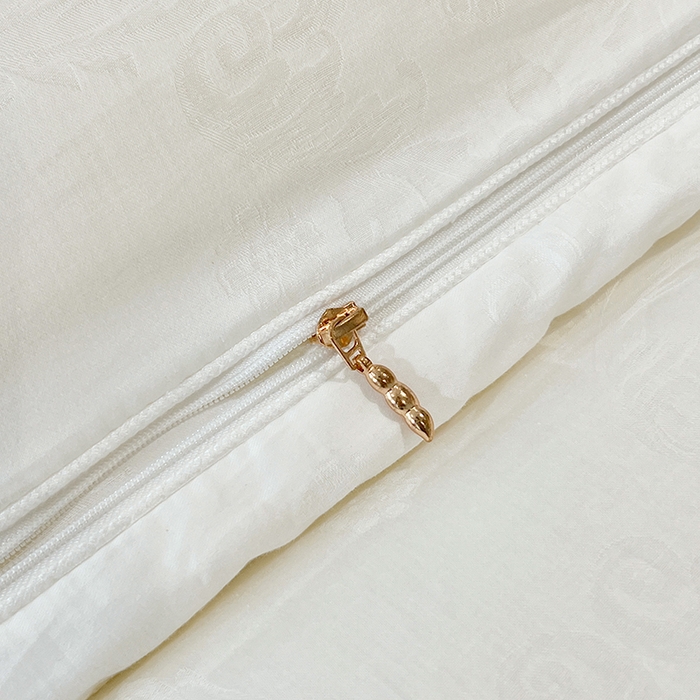 91家纺网 家纺一手货源 找家纺 VIP被业 2025新款简约60S全棉纯棉提花立体大豆子母被被子被芯 白色