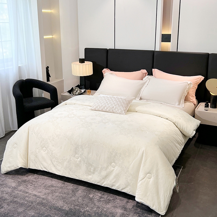 91家纺网 家纺一手货源 找家纺 VIP被业 2025新款简约60S全棉纯棉提花立体大豆子母被被子被芯 白色