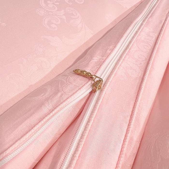 91家纺网 家纺一手货源 找家纺 VIP被业 2025新款简约60S全棉纯棉提花立体大豆子母被被子被芯 粉色