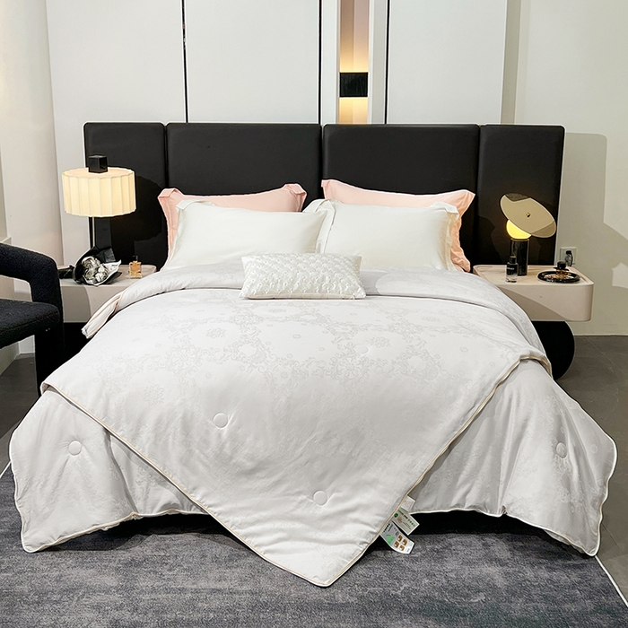 91家纺网 家纺一手货源 找家纺 VIP被业 2025新款简约60S全棉纯棉提花立体大豆子母被被子被芯 灰色