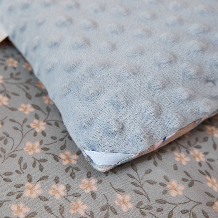 91家纺网 家纺一手货源 找家纺 天瑜家纺 2025新款针织棉豆豆绒大豆被冬被被子被芯 贴布熊猫灰