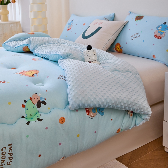 91家纺网 家纺一手货源 找家纺 天瑜家纺 2025新款针织棉豆豆绒大豆被冬被被子被芯 小狮子蓝